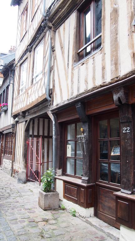 L Appart De La Place Ste Catherine 옹플뢰르 외부 사진